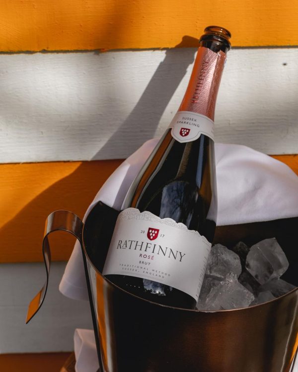 235811370_908376883361049_2706107708023102292_n Rathfinny Rosé Brut