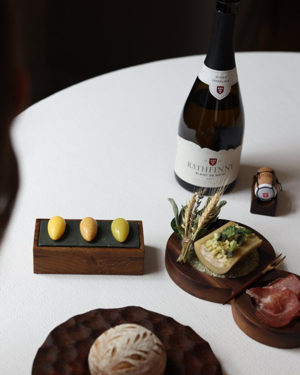 474003902_1377634810067267_2696295129388654430_n Rathfinny Blanc de Noirs Brut