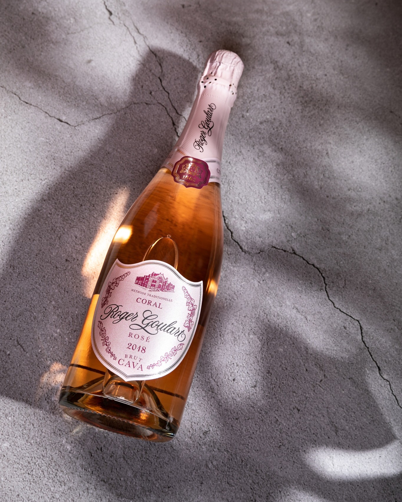 Roger Goulart Brut Coral Rosé: A Symphony of Pink and Sparkle