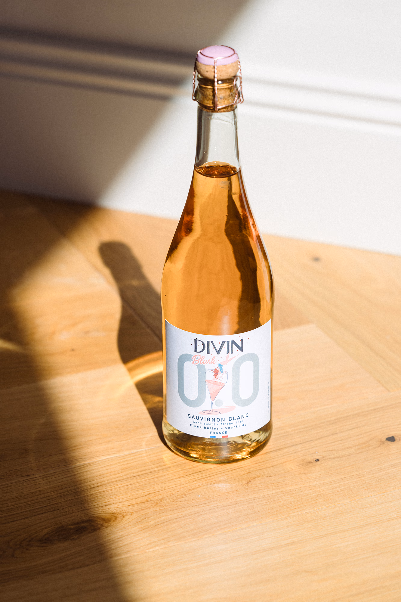 Divin 0.0 Rosé Blush Sparkling - Image 3
