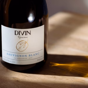 Divin Vigneron 0.5% Sauvignon Blanc - Image 5
