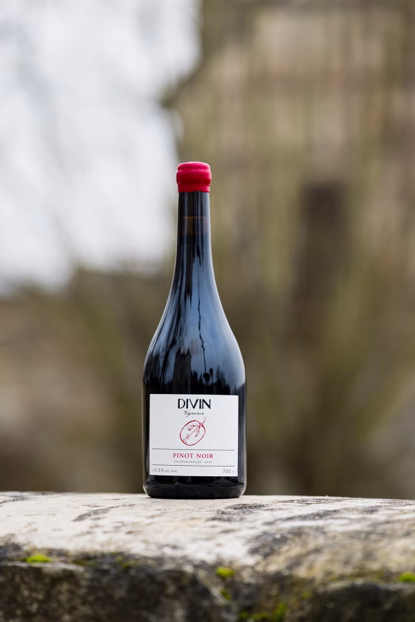 Divin Vigneron 0.5% Pinot Noir